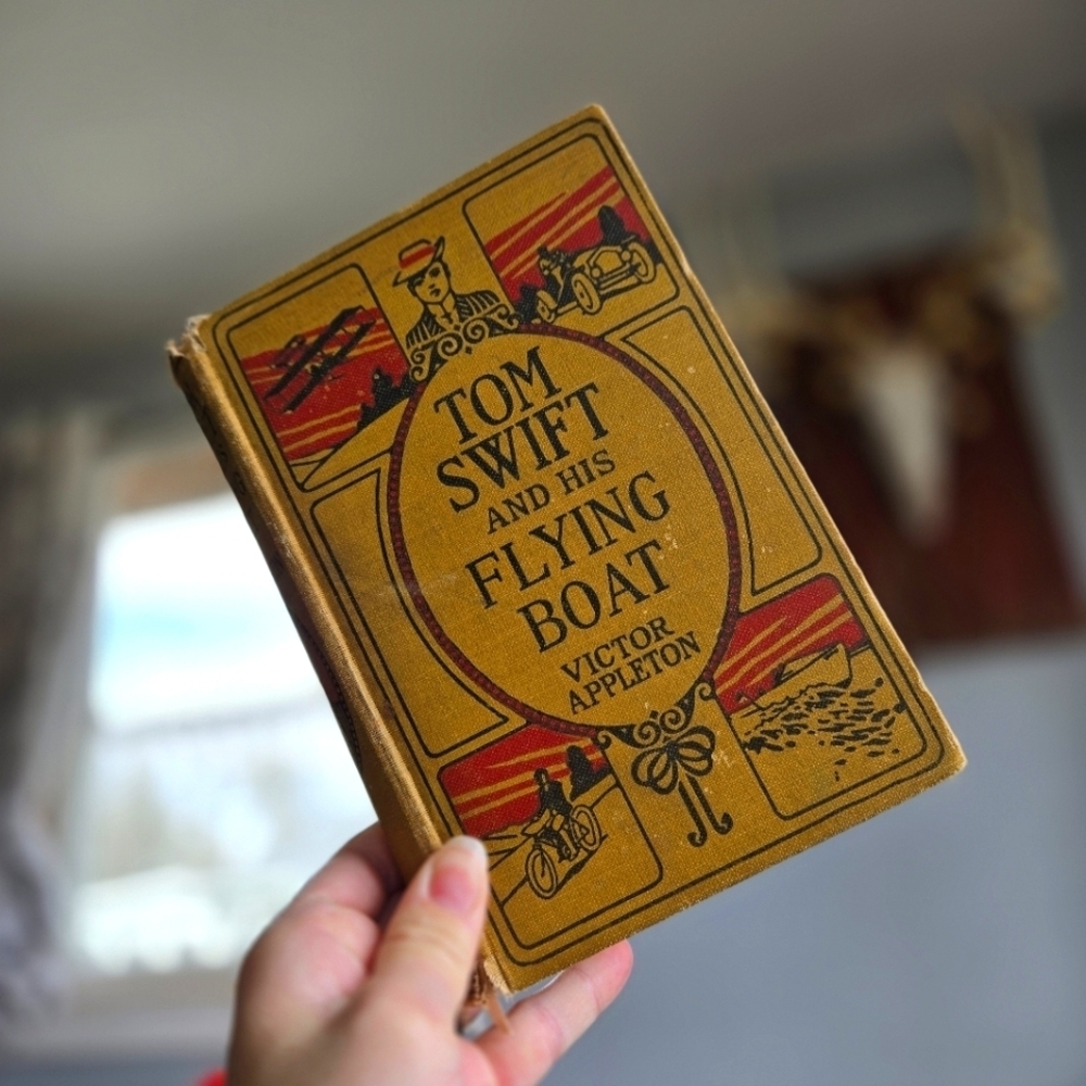 Tom Swift and his Flying Boat by Victor Appleton 1923 Yellow Hardcover Book - Picture 1 of 7